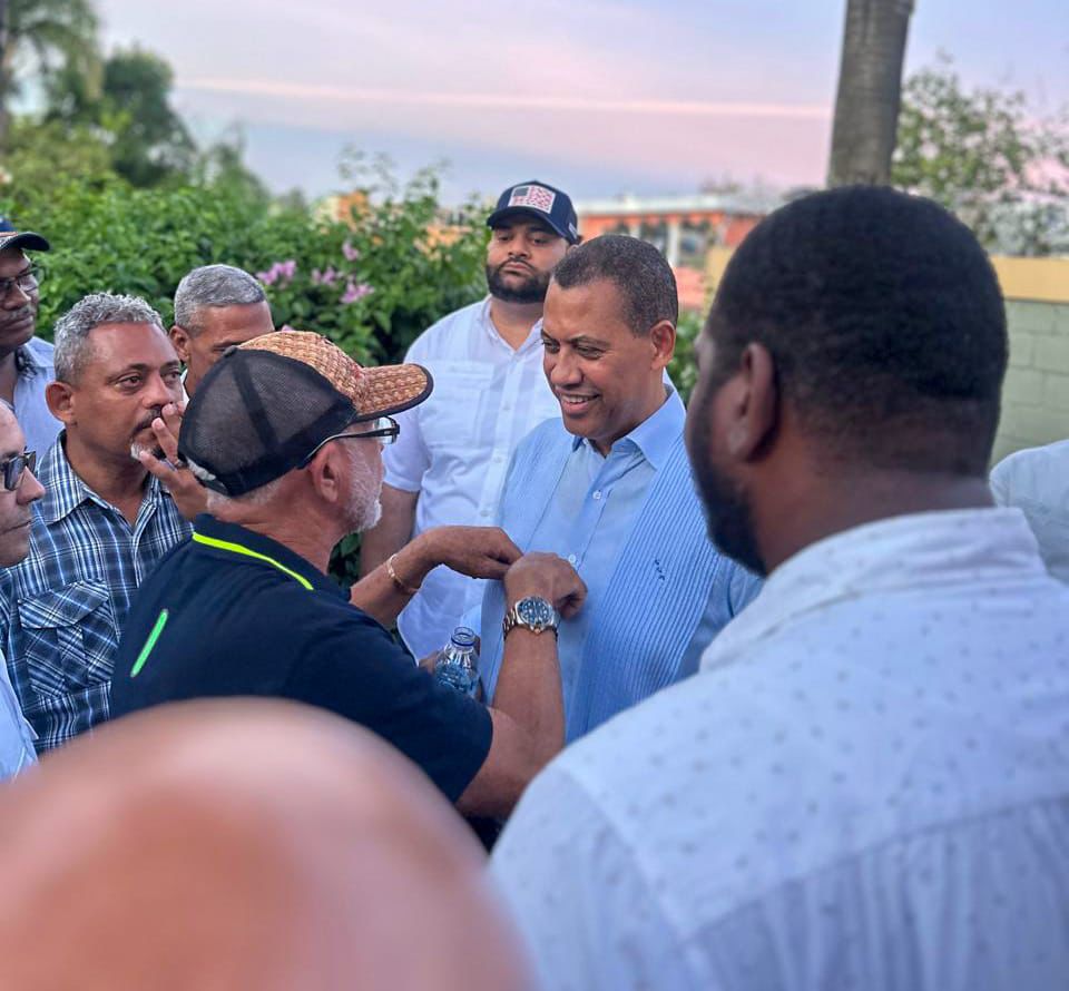 Voz Activa - Conferencia República Dominicana de cara al futuro 1