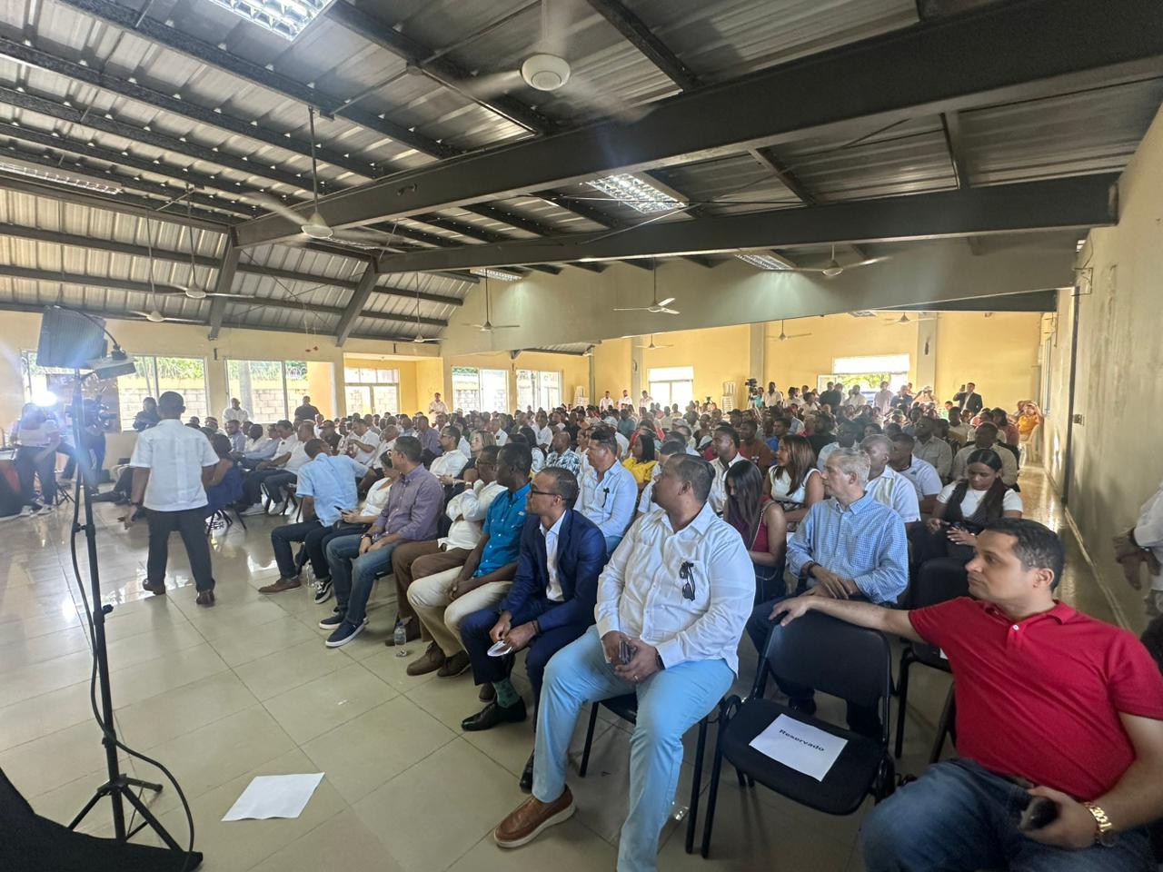 Voz Activa - Conferencia República Dominicana de cara al futuro 6